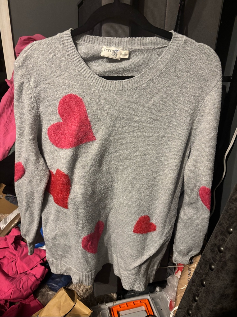 Terra & Sky Gray Crewneck Sweater with Pink and Red Hearts 1XL